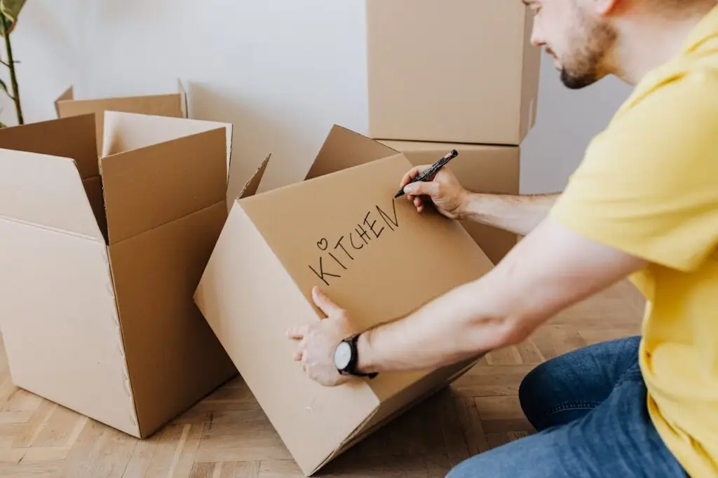 How to Pack a Kitchen for a Move Without Breaking Anything (Woodland, CA Guide)