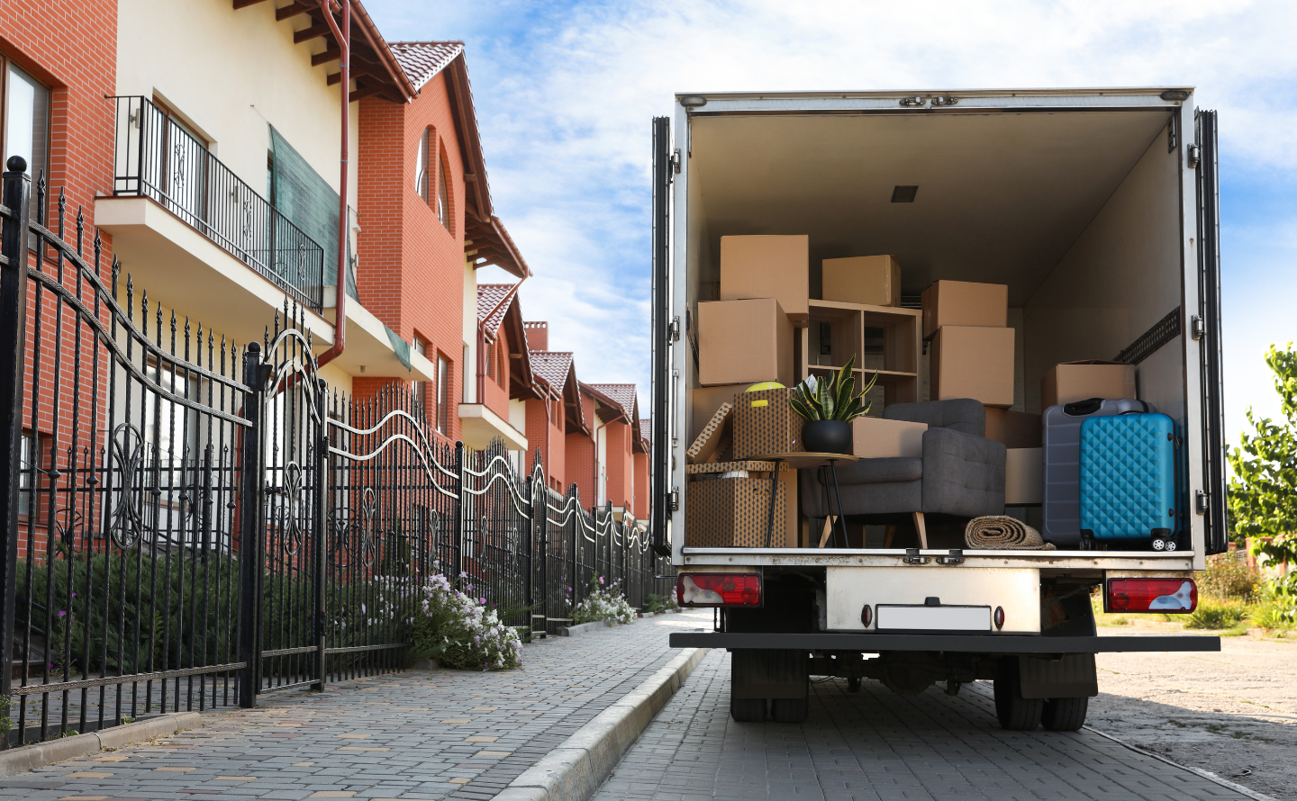What to Consider Beyond the Neighborhood When Moving to Woodland